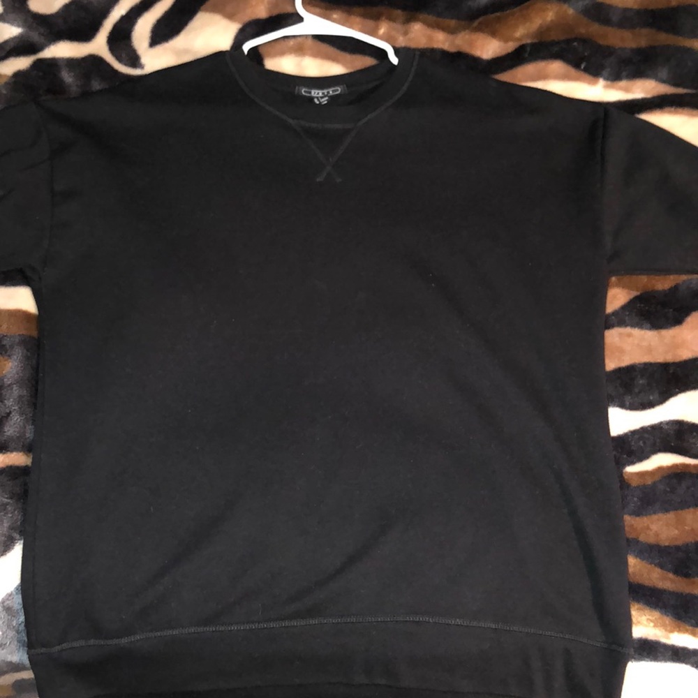 Black short sleeve sweater shirt